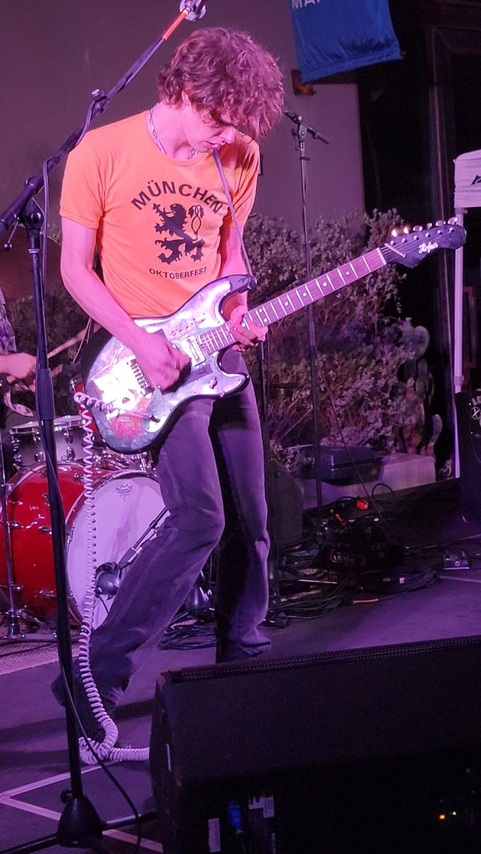 LouisValdez1's tweet image. Pics of February's first Thursday on South Congress. Live performance by the #Shooks #SouthCongressHotel #livemusic #AustinTx #SoCo #FirstThursday