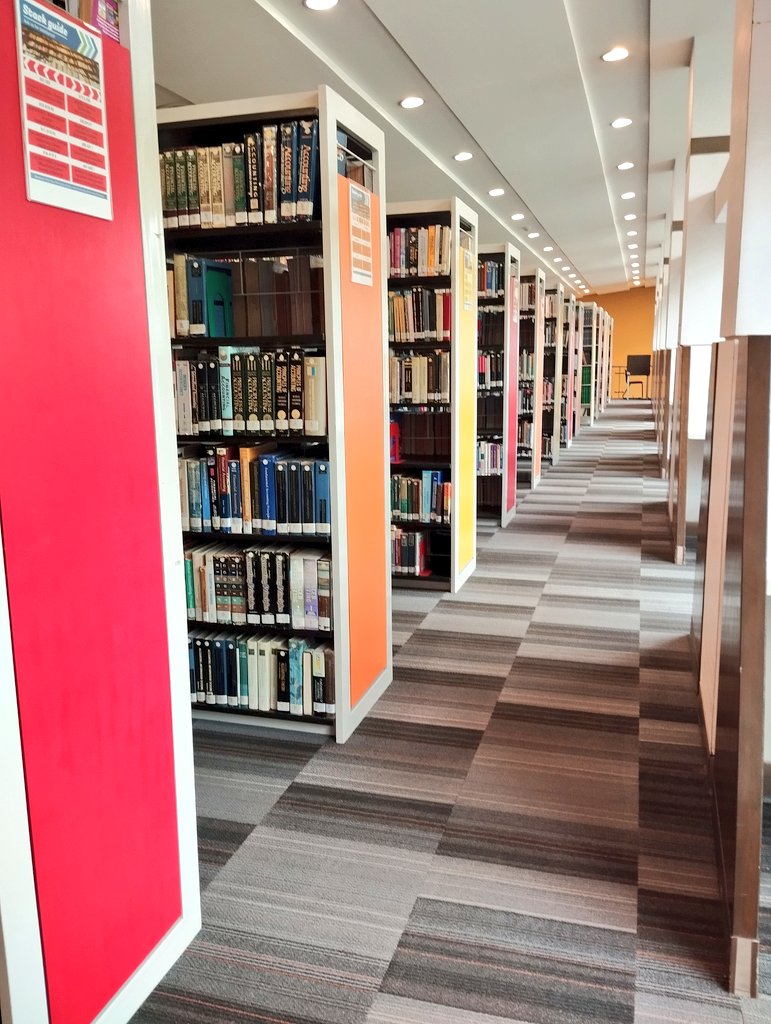 UmemaSiddiqi's tweet photo. Will be working from #IBAlibrary today because I simply adore these beautiful expansive windows!๐
Check out the last picture to know what ๐people are reading these days ๐ซฃ
@ibakarachi #Library
@sess_iba
#Karachi @Momademia #AcademicTwitter https://t.co/P3nxjdSbDw