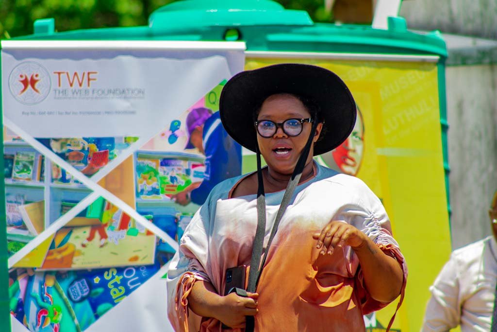 SiyafundaSA's tweet photo. @iLembeBookFest gets students excited about reading and storytelling. #OurStories
#OurTime
#OurVoices
#IBFEST https://t.co/V8qRMLkCL0
