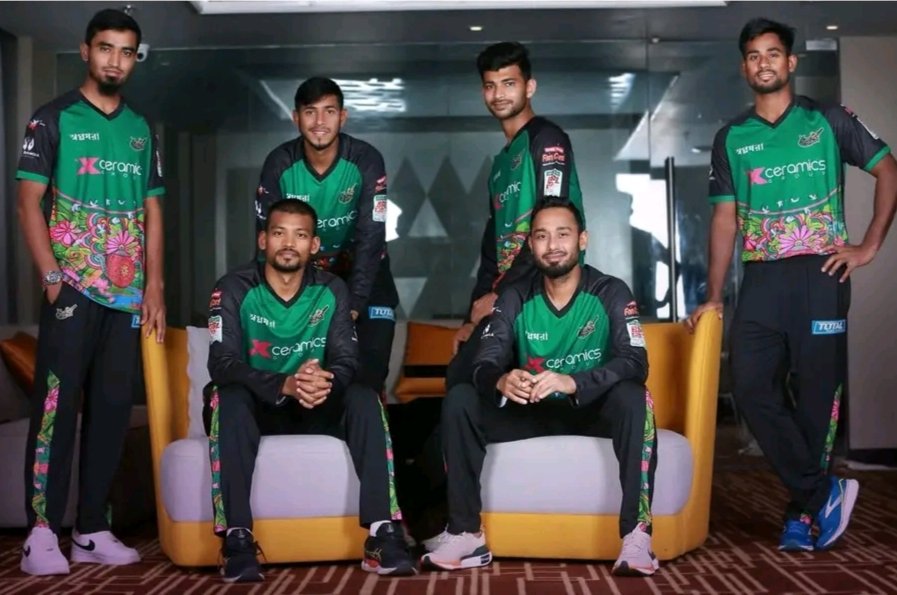 IamUthso's tweet photo. Language month is February, so Sylhet Strikers will wear this special green jersey against Durdanto Dhaka today to pay respect to language martyrs.
#BPL2024 #DDvsSS | #KAU https://t.co/q0A9ZvUL1l
