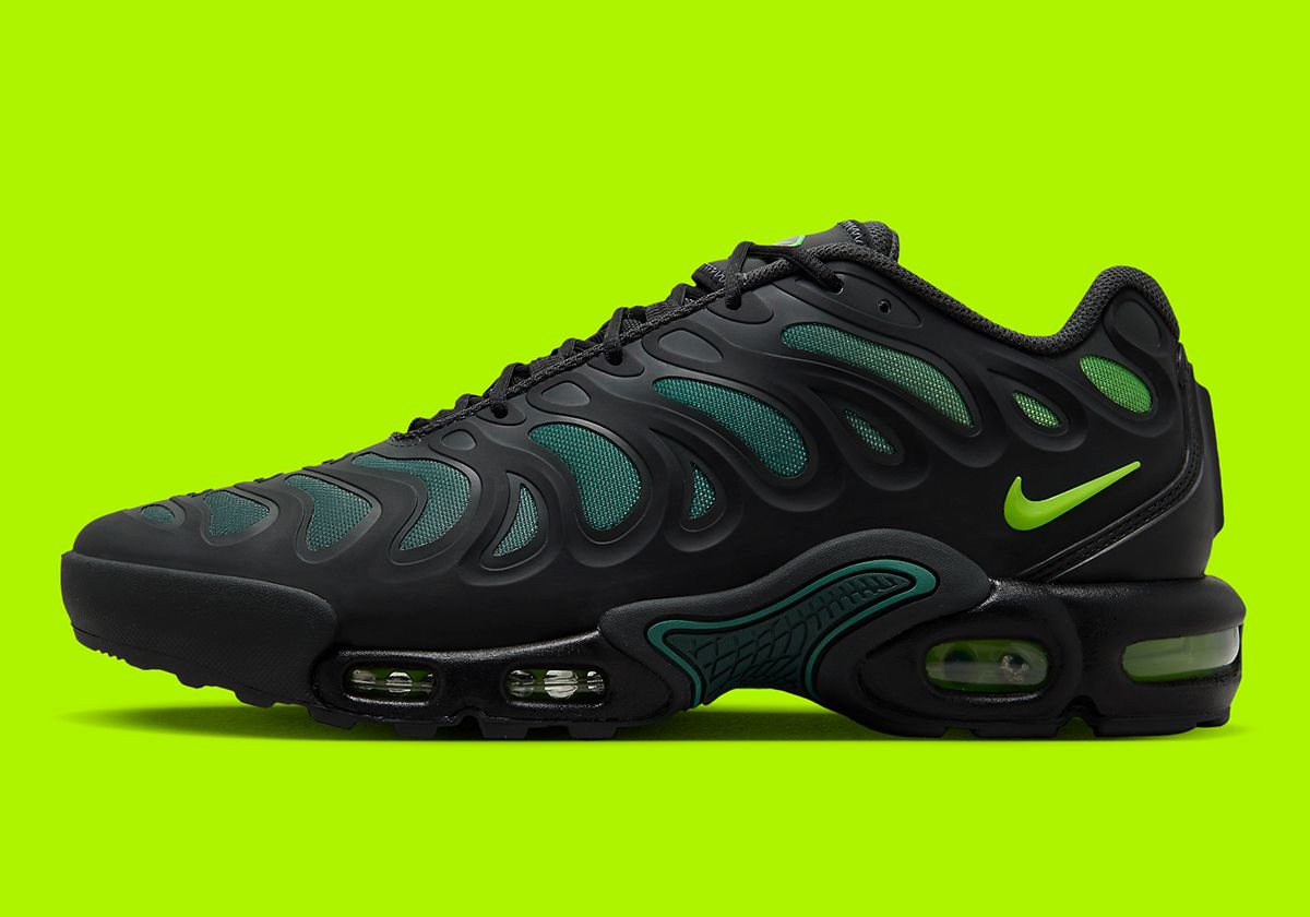 nike air max plus 2 electric green