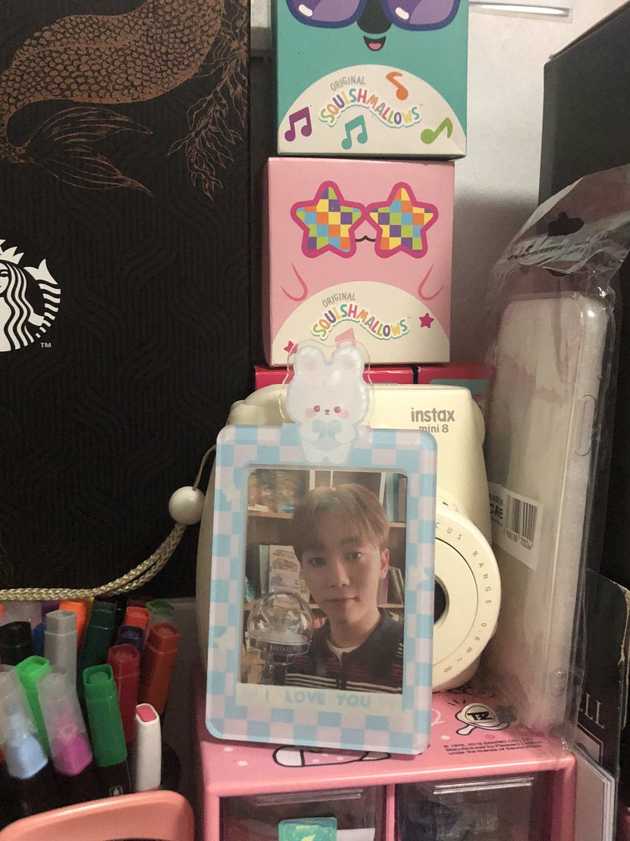 hyeoniiverse's tweet photo. inuwian ako ng pogi!! ππ«Άπ» thank u so much po @vminkookshi_ for the smooth transact and packing kwannie safely, finally caratzone haver ako kahit di naka attend ng con HAHAhHAJAJAjajhahwb π©·
#vmkfeedbacks https://t.co/IPnfonTl57