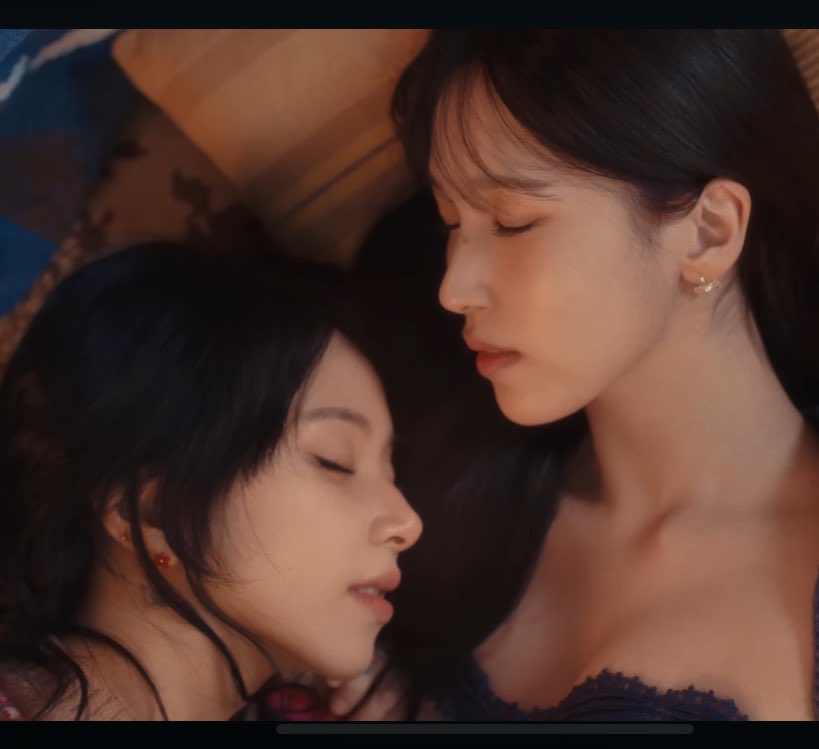 ultmichaeng's tweet photo. fuck being a normal michaenger i’m actually fucking delusional IDC https://t.co/YZVBFBgKj7