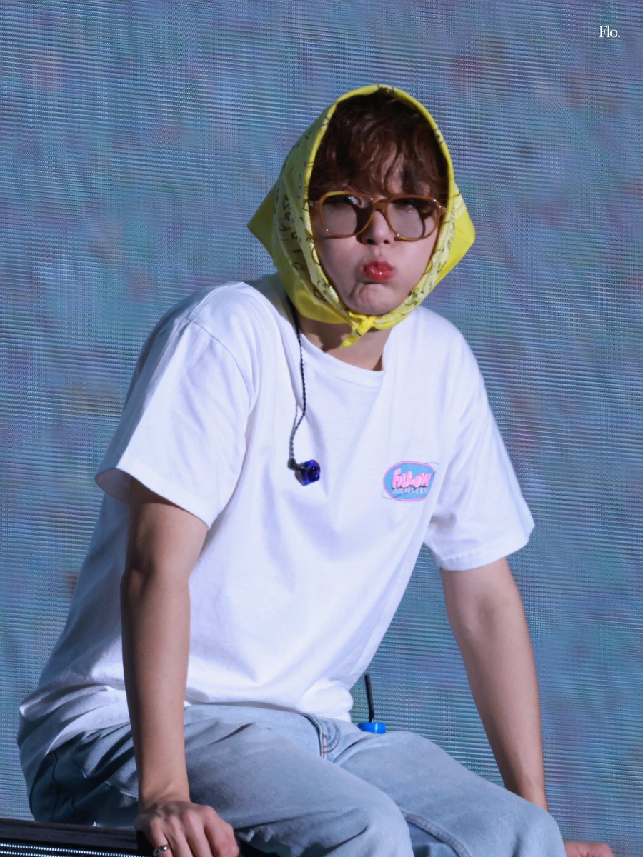 플로 tweet media