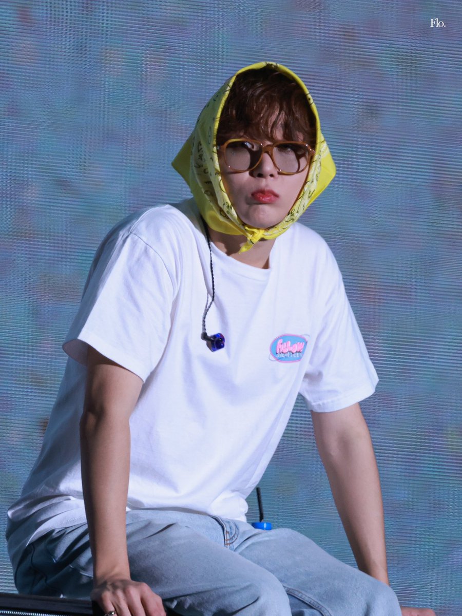 플로 tweet media