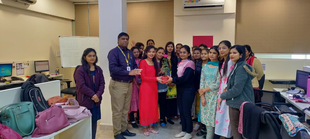 nict_tpl's tweet photo. Birthday celebration of Ms. Shobha Vishwakarma (CSA) at NICT Head Office Indore.

#Birthday #BirthdayCelebration #NICTian #nict https://t.co/f66P60KKOj