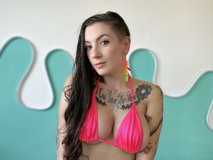 Hey sweethearts! Between now and V-Day, I am matching your donations up to $1k to Whose Corner Is It<a href="/tag/mvsales"class="tags"><span>#mvsales</span></a>