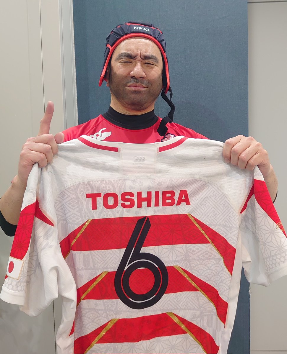 なんと！リーチマイケルさんからW杯で使用したユニフォームやヘッド