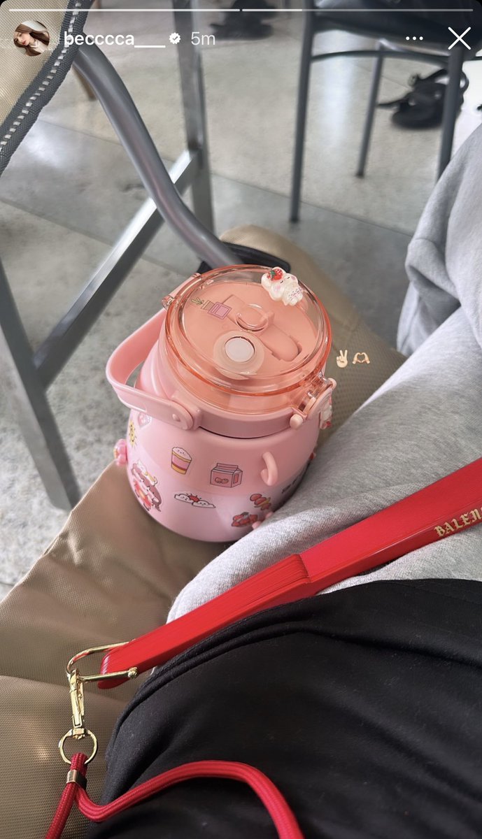 protfrbe's tweet photo. She knows we’re worried 🥹she is letting us know she is okay 
#beckysangels https://t.co/IudMU120IH