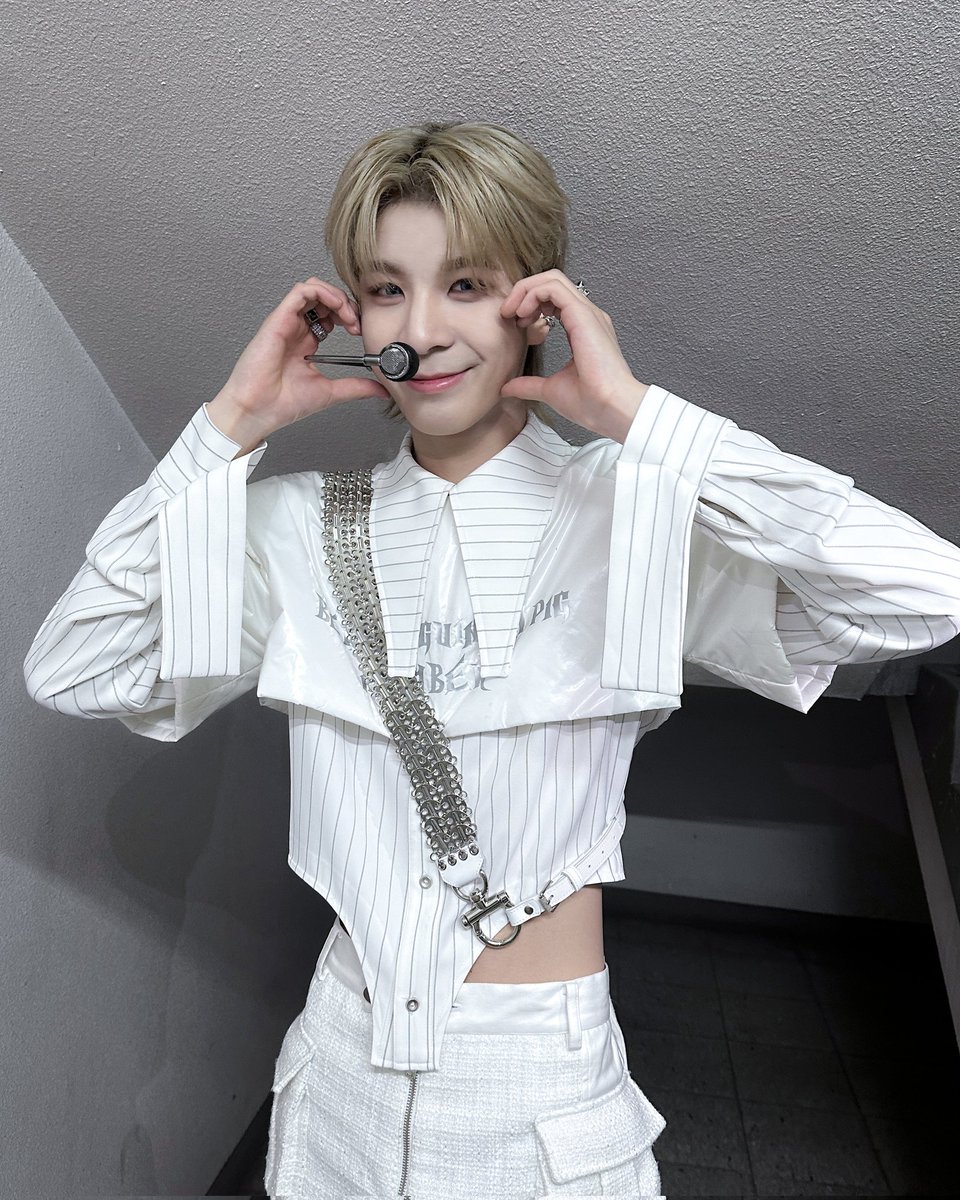 jd1_official's tweet photo. [📸]

JD1 : 240202
🩶아리랑TV #심플리케이팝

#JD1 #제이디원
#JD1_photo https://t.co/mYXFx7kkZK