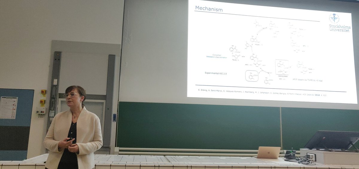 We are rocking it! Another amazing talk from a great woman scientist at our OC-coloquium in Münster last week! Thanks @bmartinmatute for the lovely discussions and sharing your science and such special time during your visit!! 👏👏🤩