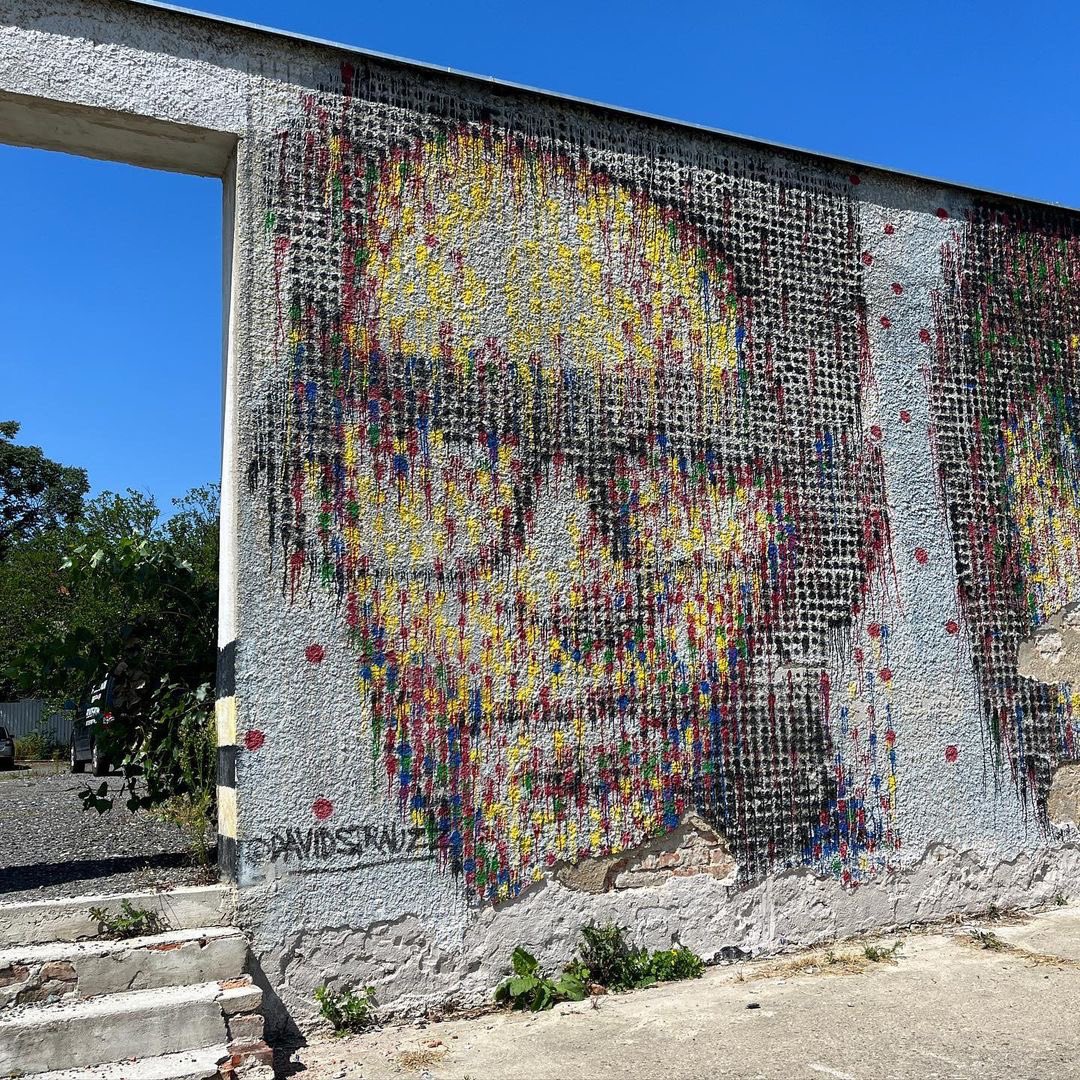 StreetArt_Praha's tweet photo. The @streetart_cz archives 💾
2018 work by @DavidStrauzz at Pragovka Art District
📸 31.07.2022.
📍 Praha, Kolbenova 34a
#davidstrauzz #streetartpraha #streetartczechia #streetart https://t.co/g0bWZMa6Tq