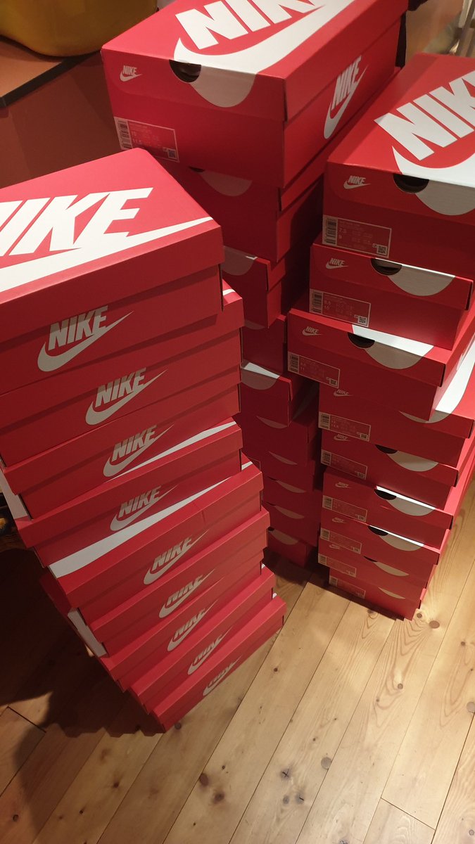 28 pairs of Midnight Navys✅

Big thanks to <a href="/DojoEU/">DOJO</a> and <a href="/satanbricks/">Satanbricks</a> ♥️

F*ck the lowballers🤡