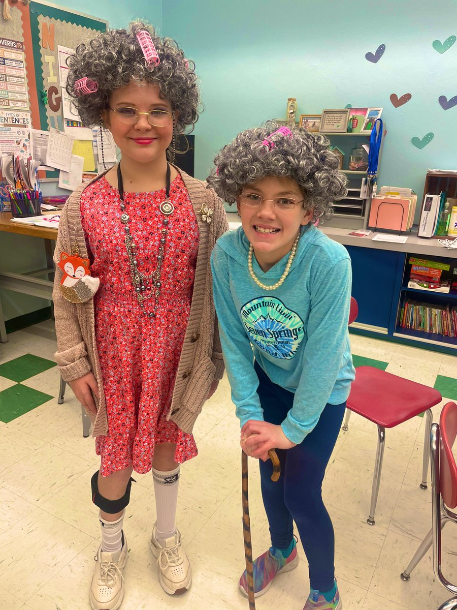 100 Days in 5th Grade! <a href="/CentralEFSD/">Central Elementary (EFSD)</a> <a href="/tnigut/">Tricia Nigut</a> <a href="/mrs_richards20/">Lindsey Richards</a> <a href="/Miss_Holets/">Miss Holets, M.Ed.</a> #efproud #warriorpride