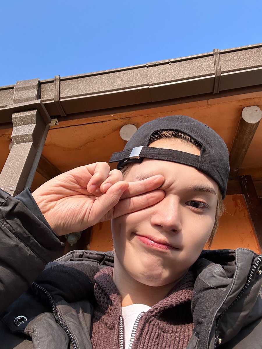 24evnne!! 엔브 여러분~~ 2화도 꼭 챙겨봐야해요!!
엄청 재밌는 이야기가 기다리고 있다고오:)🫶🏻
 #EVNNE #이븐 #박한빈 #PARKHANBIN