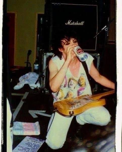 CardiffMH's tweet photo. Manic Street Preachers at Cardiff University, 17th February 1992

Photos: Colin Scott

@Manics @cardiffunilib #cardiff #wales #caerdydd #cymru #cardiffmusichistory https://t.co/cum6SpEi0K