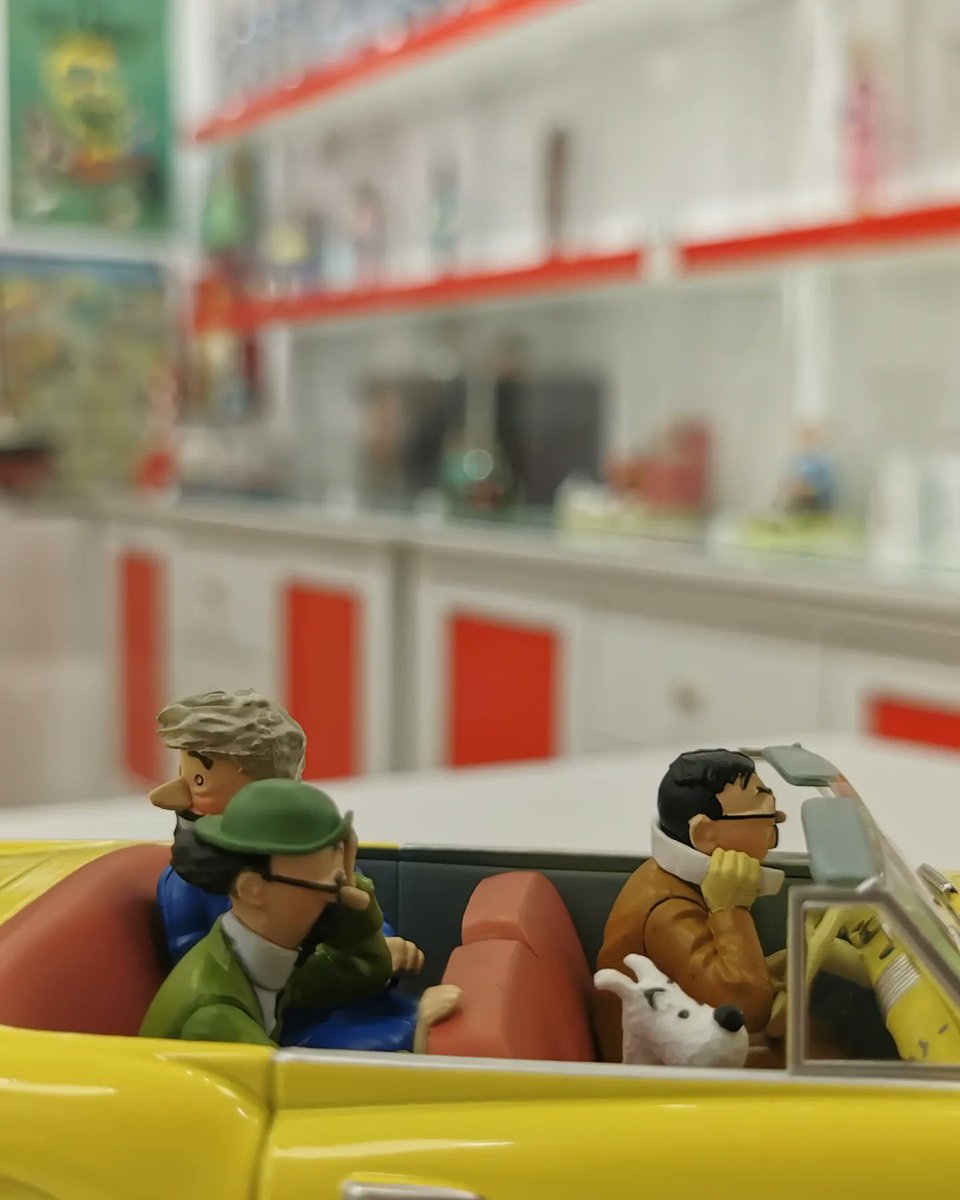 flordechamberi's tweet photo. 📍Donoso Cortés, 20, Madrid
💻 https://t.co/QzIWZKewun

Coche escala 1/24 - El Cabriolet de los Bordurios - El Asunto Tornasol

#tintin #madrid #españa #tintinmadrid #tintinfans #tintincomics #figuras #regalos #lesaventuresdetintin #lasaventurasdetintin #theadventuresoftintin https://t.co/bkts3Dc9VO