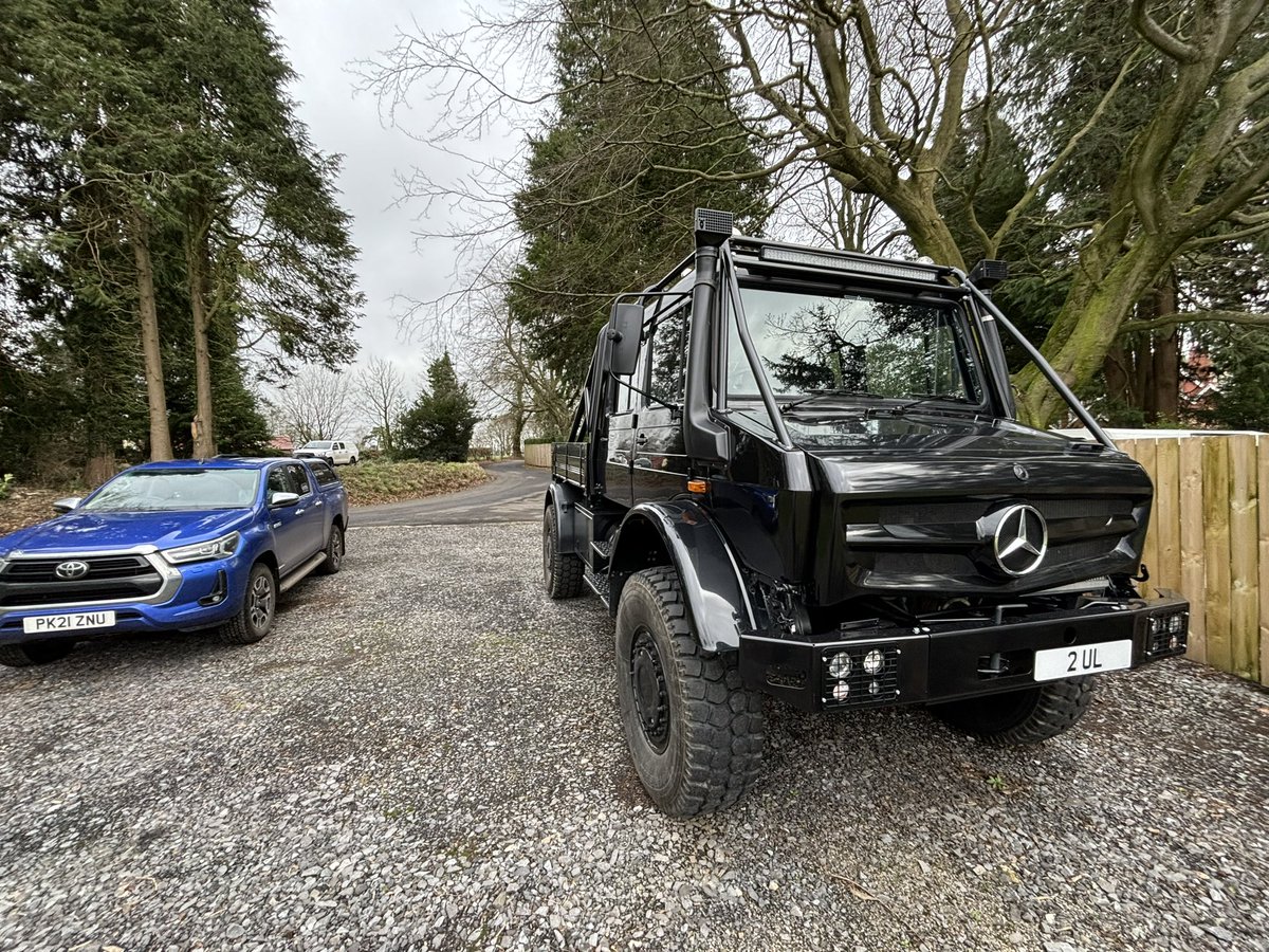 Agronomysilvers's tweet image. I think I have found my next company vehicle what mpg do you get @ListerLawrence 🙌🙌🙌 I think I know what @AgriiUK response will be to that request 😂😂 it makes the Hilux look like a match box 😂 #soilsampling