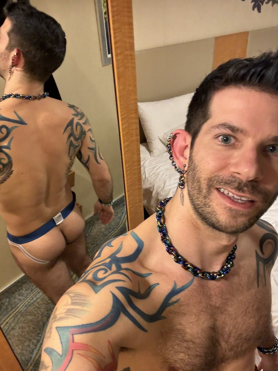 ShirtlessGuy88's tweet photo. https://t.co/D6xJmV7NiA