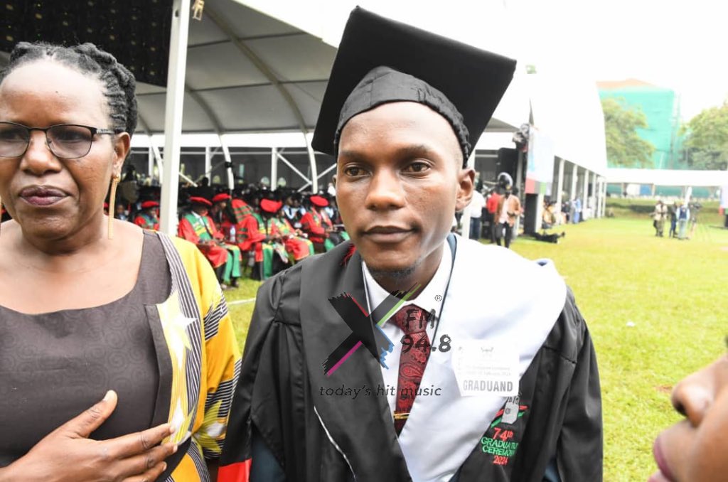 XfmUG's tweet photo. π From Viral Sensation to Victorious Graduate! π Hats off to Henry Suubi Kiyimba, suitcase legend and now, Mechanical Engineer Extraordinaire! The Journey Continues... π§
πΈ Mpalanyi Sentongo
#Mak74Grad | #XFMUpdates https://t.co/yoYeRngX5q
