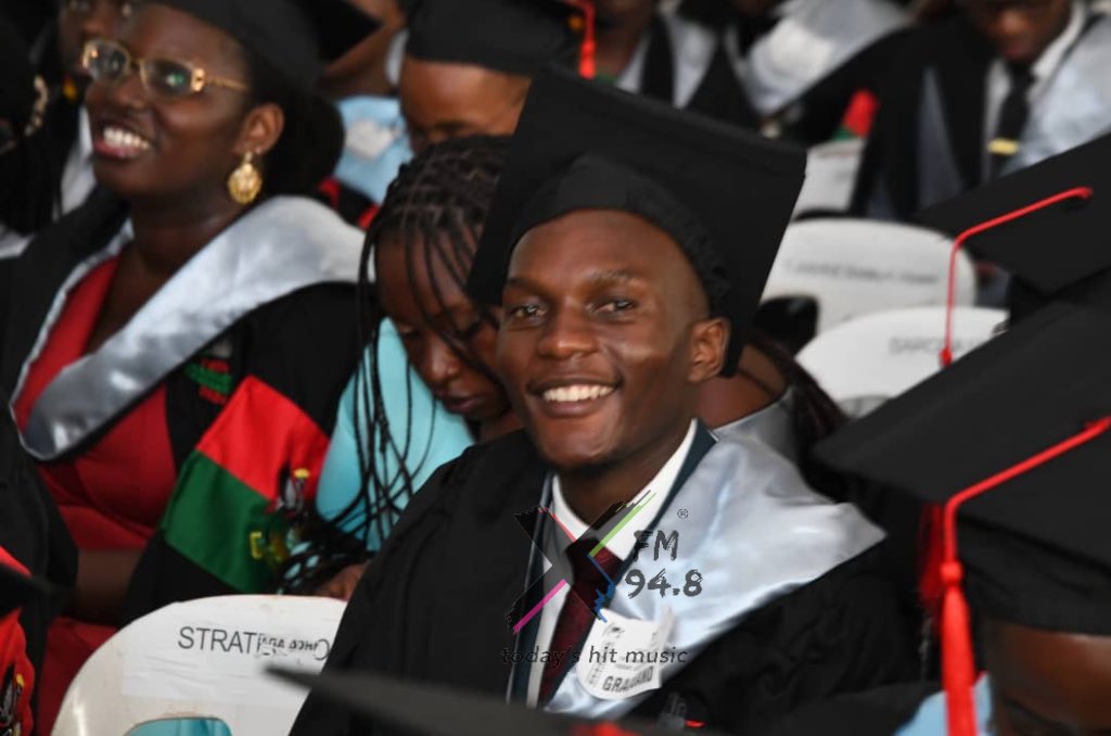 XfmUG's tweet photo. π From Viral Sensation to Victorious Graduate! π Hats off to Henry Suubi Kiyimba, suitcase legend and now, Mechanical Engineer Extraordinaire! The Journey Continues... π§
πΈ Mpalanyi Sentongo
#Mak74Grad | #XFMUpdates https://t.co/yoYeRngX5q