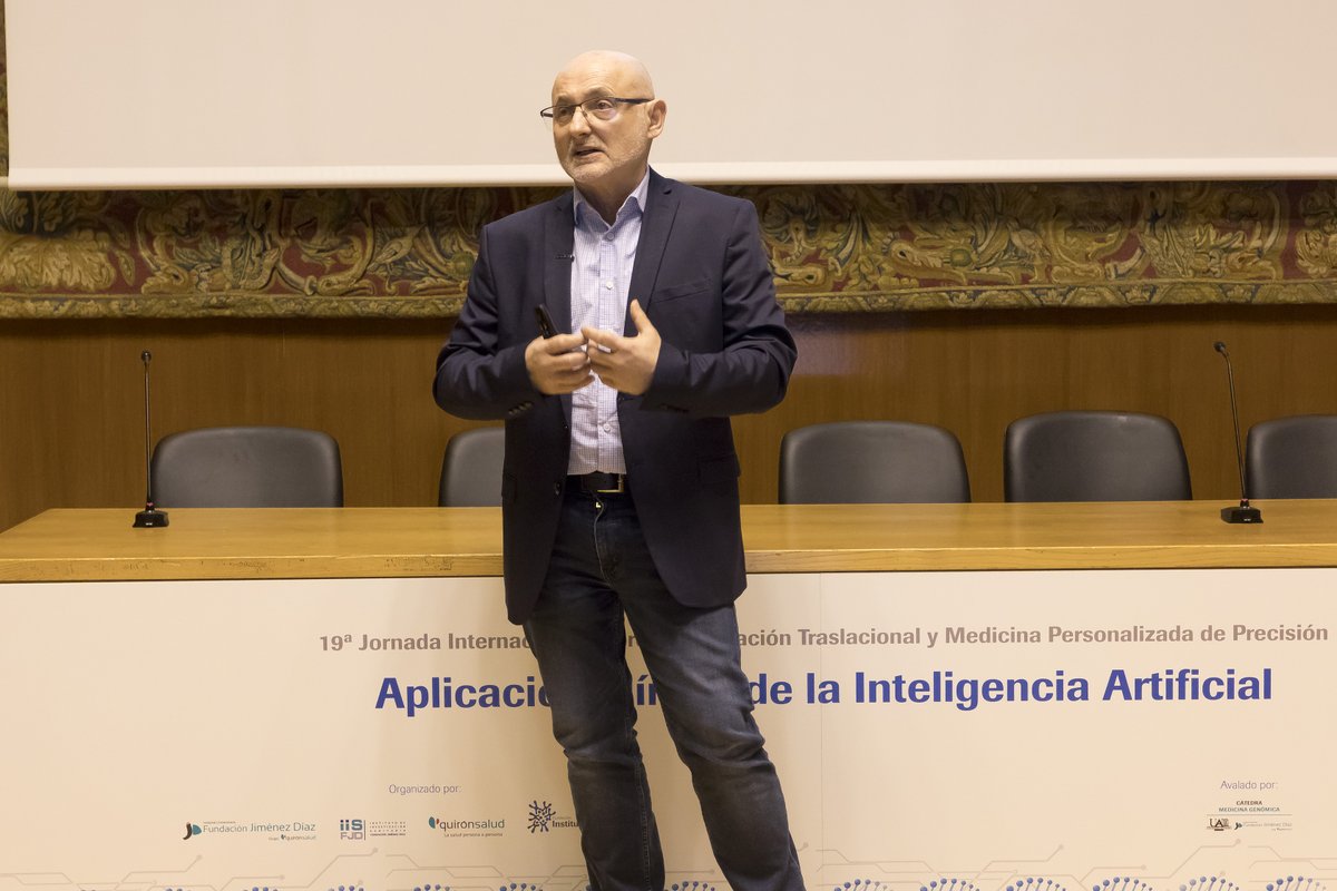 EatrisEric's tweet photo. Toni Andreu (EATRIS Scientific Director) delivered a keynote lecture at the International Conference on Translational Research & Personalized Precision Medicine @institutoroche @Hospital_FJD #IAFJD. Toni talked about the impact of Artificial Intelligence on Personalized Medicine. https://t.co/oKJw3TurGd