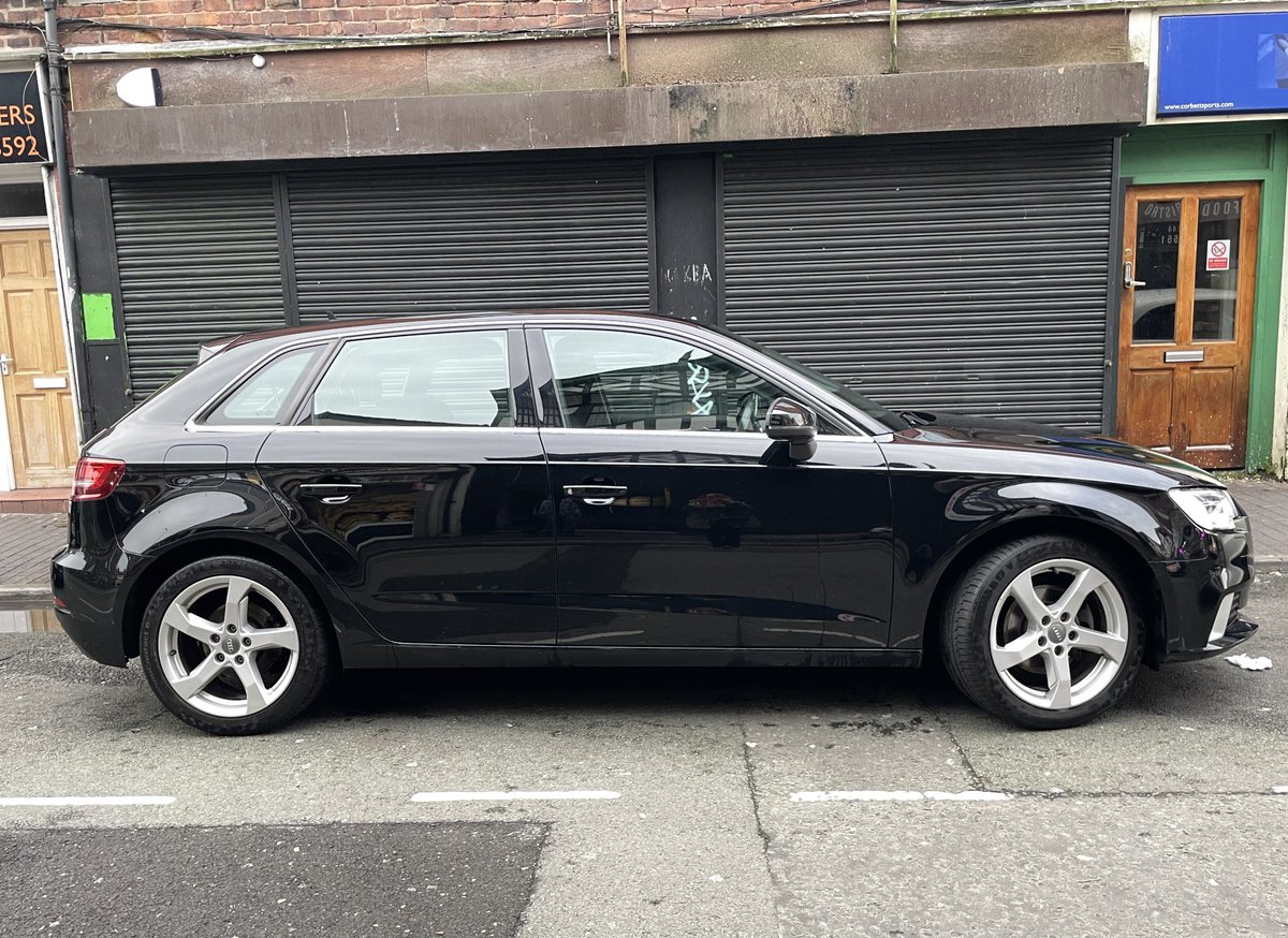 Helenus_'s tweet photo. Parked newly-washed car in street to nip into shop opposite and literally wondered where it had gone when I came out 😅 We live in a muddy lane & don't wash it very often so normal winter colour = ombré taupe
Good job Chester Hand Carwash 🌟
#cleanmachine https://t.co/uPqGfC7V6a