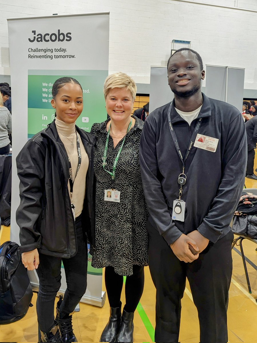 #proudteachermoment when our ex students returned to school to talk about Engineering at our careers fair 🤩