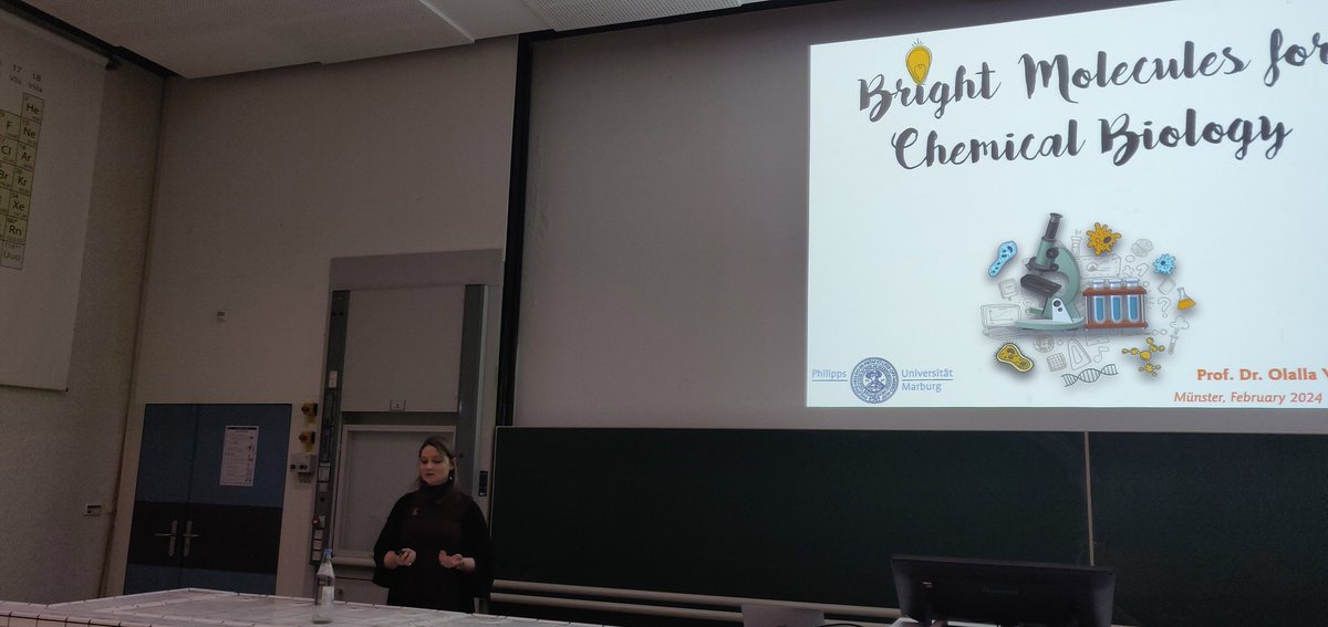 Yesterday we had a great talk of @OlallaLab on #bright# chemical biology! Thanks for coming to our OC-coloquium in Münster. It was great to have you here! 👏😍