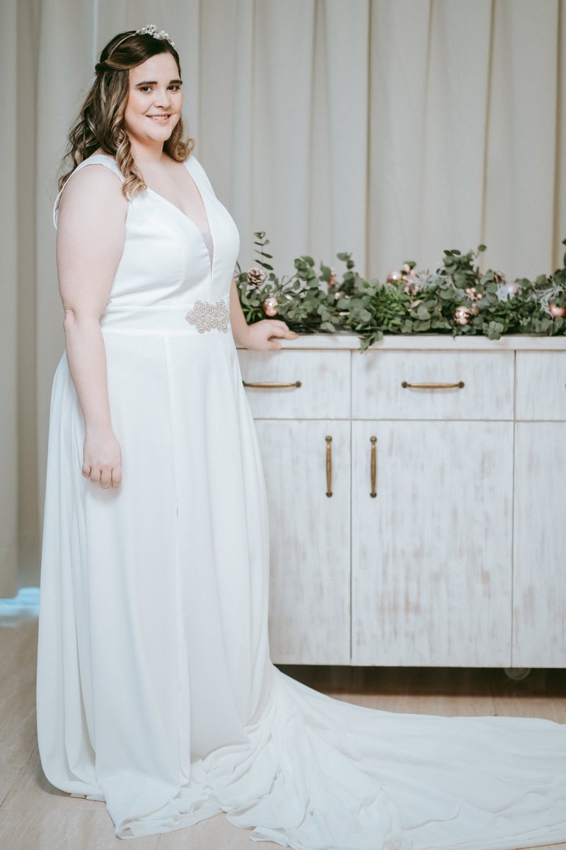 Colaboraciones Navidad Vertize Gala. Fotografía y vídeo: @leodavinciweddings - Vestidos: <a href="/vertizegala/">Vertize Gala</a> - Organización y coordinación: @laperfectaprometida @clubdeweddingplanner - Espacio: @bodaselmirador - Maquillaje y peluquería:  EQUIPO SÍLVIA MARTINA @silviamartinaeventos