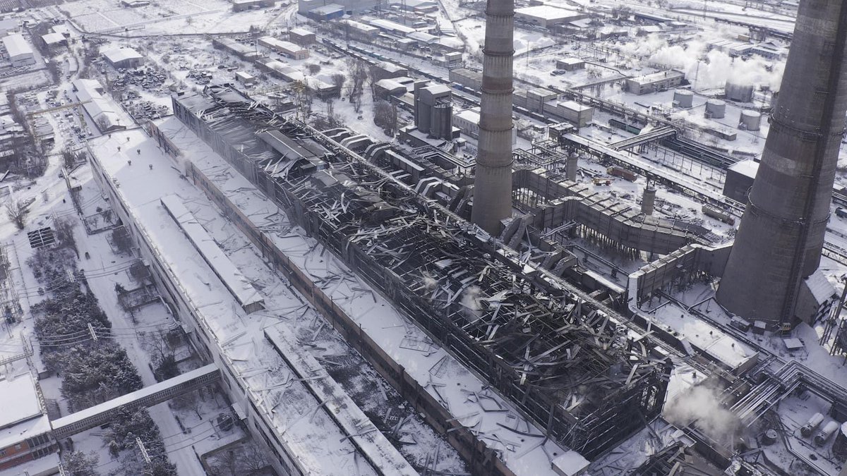 Бля, все наверху прекрасно и давно знают проблемы ТЭЦ. Нет бы давно привести в порядок и модернизировать мы строим ЕБЕЙШИЙ дом правительства.