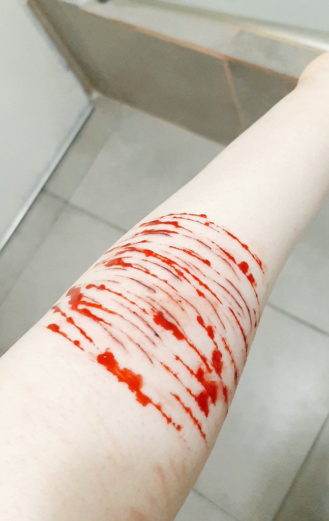 towasonly's tweet photo. theyre not deep and barely hurtsss ughhhg https://t.co/kG5FrIFbMw