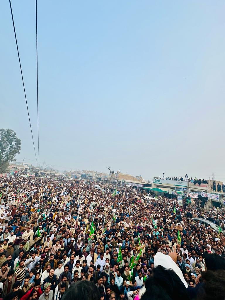 PMLNPunjabPk's tweet photo. انتخابی مہم کوٹ ادو!

پاکستان مسلم لیگ (ن) کے امیدوار برائے قومی اسمبلی NA-179 ملک غلام قاسم ہنجرا اور امیدوار برائے پنجاب اسمبلی PP-276 سردار امجد عباس چانڈیہ کی الیکشن مہم۔

کوٹ ادو نے بھی شیررر کے حق میں فیصلہ سنا دیا۔ https://t.co/mv30d0ZcbC
