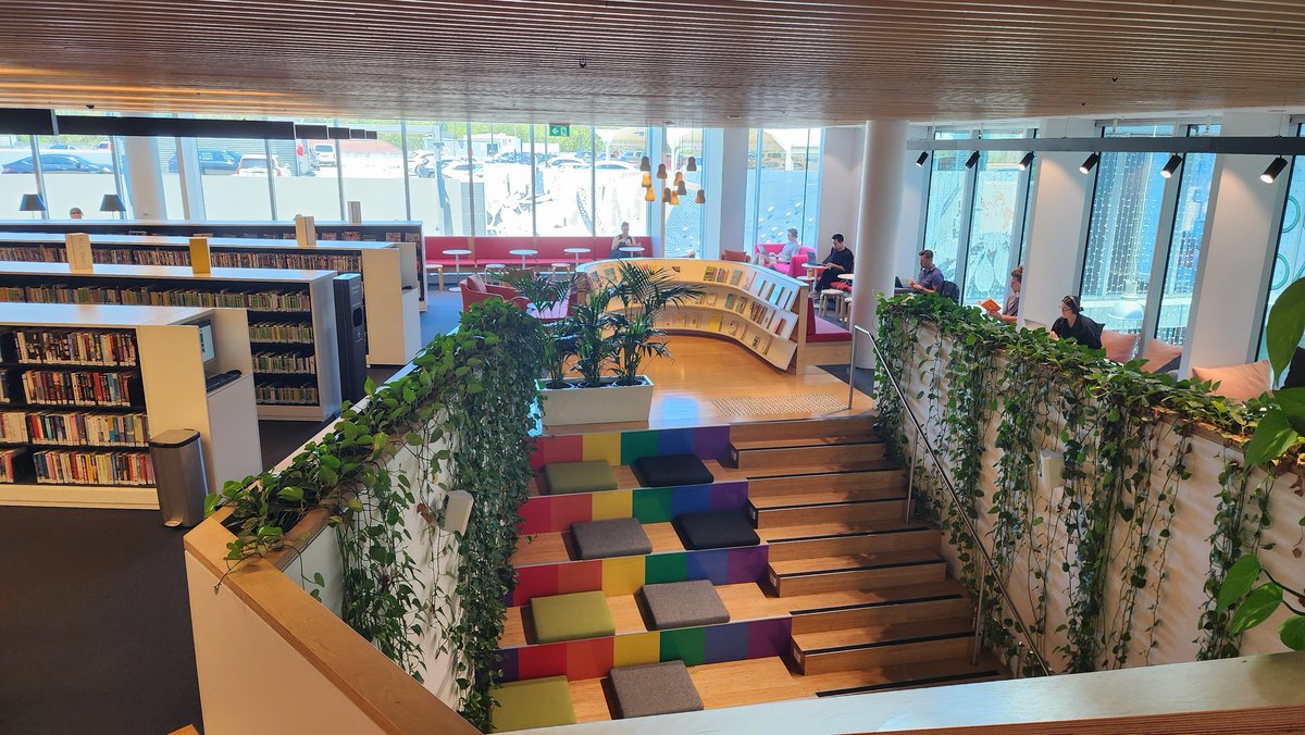 suzanasukovic's tweet image. Thank you, #WoollahraLibrary for a welcome sign. I am a librarian who has never worked in public libraries and rarely visits them because I have my own. Strangely enough, I needed that sign. Love the space.