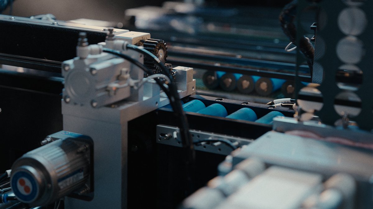 GenbyteTech's tweet photo. Dive into the future of #energy with #Genbyte, where innovation meets #Sustainability! 🌍Our #energystorage production line is a testament to efficiency, crafting cutting-edge solutions that redefine the renewable energy landscape💡. Join us in the journey towards a greener world https://t.co/HuusdOg4wI