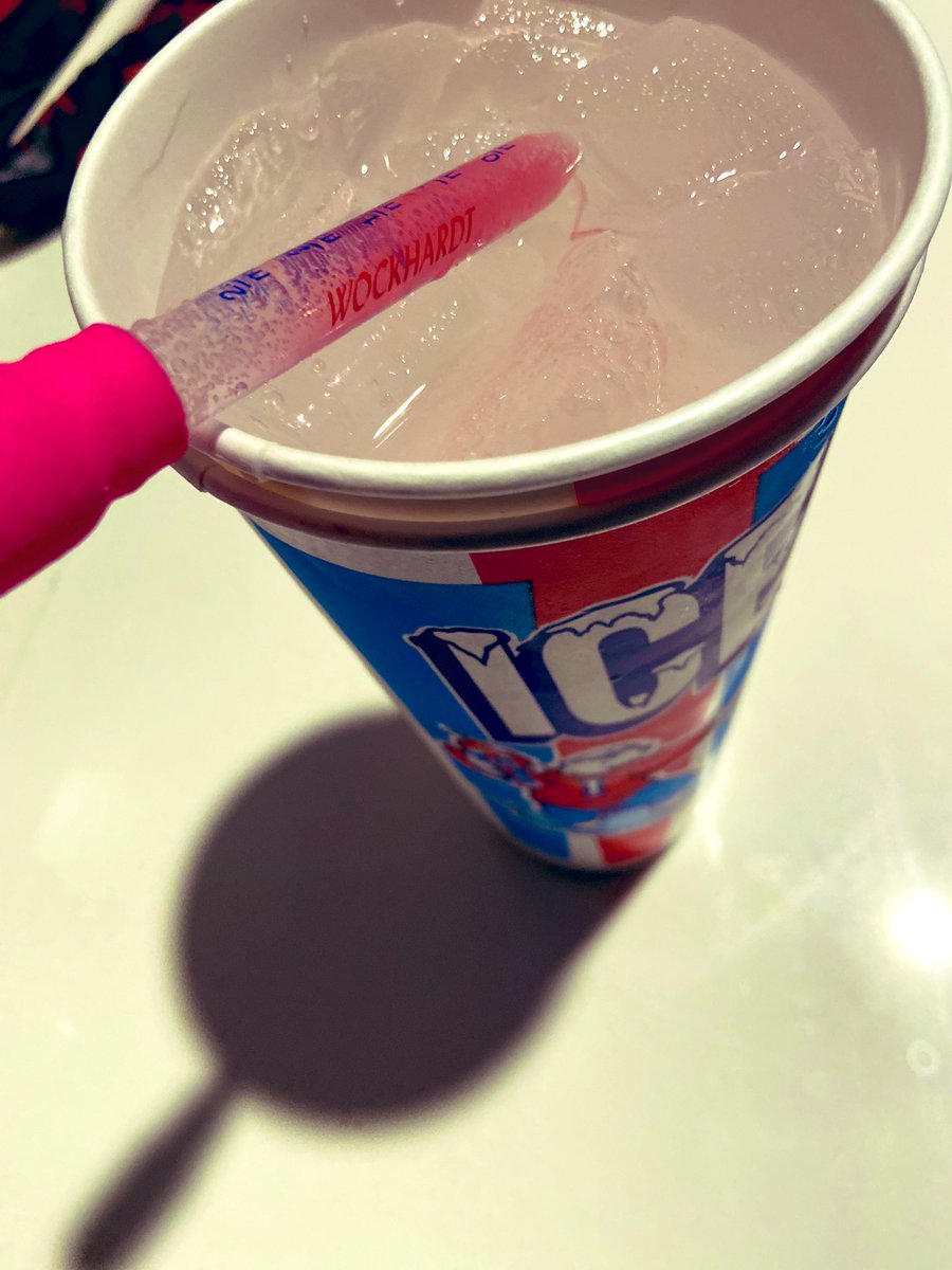 ELO_TYBG's tweet photo. When they say I’ll pay you for a line 🤷‍♂️ https://t.co/4IvjPX7VGM