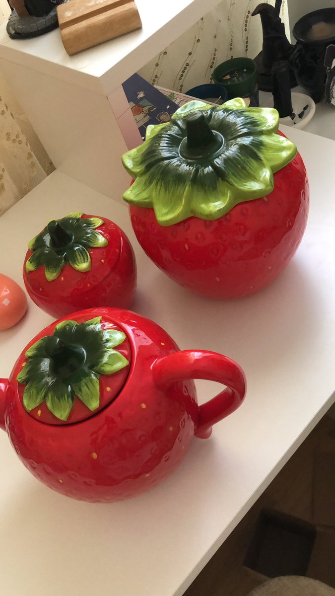 sunflowerlt6's tweet photo. me coded !! 🍓♥️ and mine 🤭 https://t.co/9BBHk4N9HM