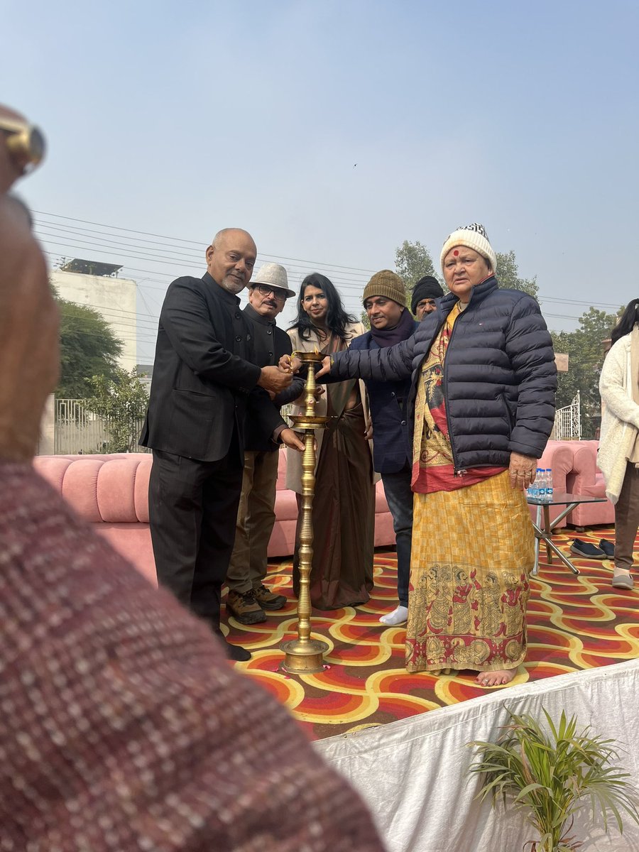 divyangmela's tweet photo. दिव्यांगजनों का उत्साह बढ़ता जा रहा हैं, फरवरी में होने वाले आयोजन दिव्यांग मेला में इसी उत्साह को और बढ़ाने का काम के डी ऍम ऐ और डॉ. संजय कपूर की सयुंक्त पहल कर रही है |
#kdmainternationalschool #amarujala #kdmaworld #SanjayKapoor
#bestschool #kdma #school #educational https://t.co/x7bAM9idrU