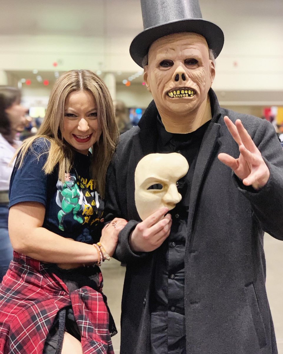 We’ve got the BEST FANS EVER and it’s not even close. 

Y’all made our FIRST DAY at MegaCon SUCH a joy!! Thank you so very fucking much.

We love y’all with all our hearts. 

🖤🖤

#BestFansEver #twinning #Rippaverse #MegaCon