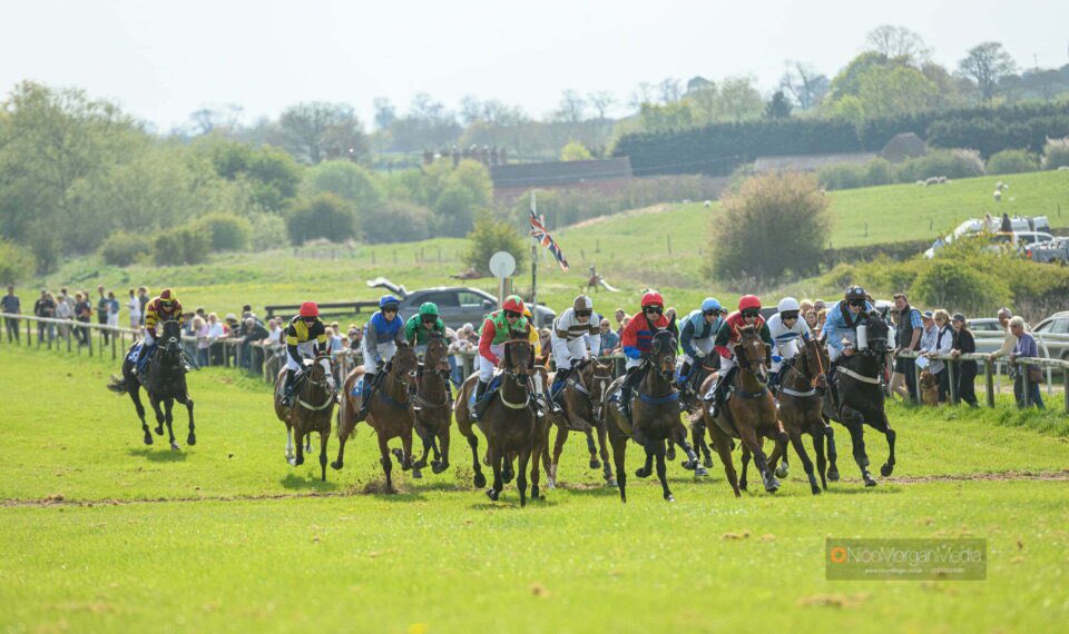 Who’s coming to Garthorpe on Sunday 4th Feb? £13pp from midlandspointing.com or £15pp cash or card on the gate. Under 16’s free. Catering and Trade Stands, Licensed Bar, Children’s Amusements, Bookmakers and Horse Racing. See you there. @GoPointing <a href="/GoffsUK/">Goffs UK</a> <a href="/MidlandsP2P/">Midlands Pointing</a>