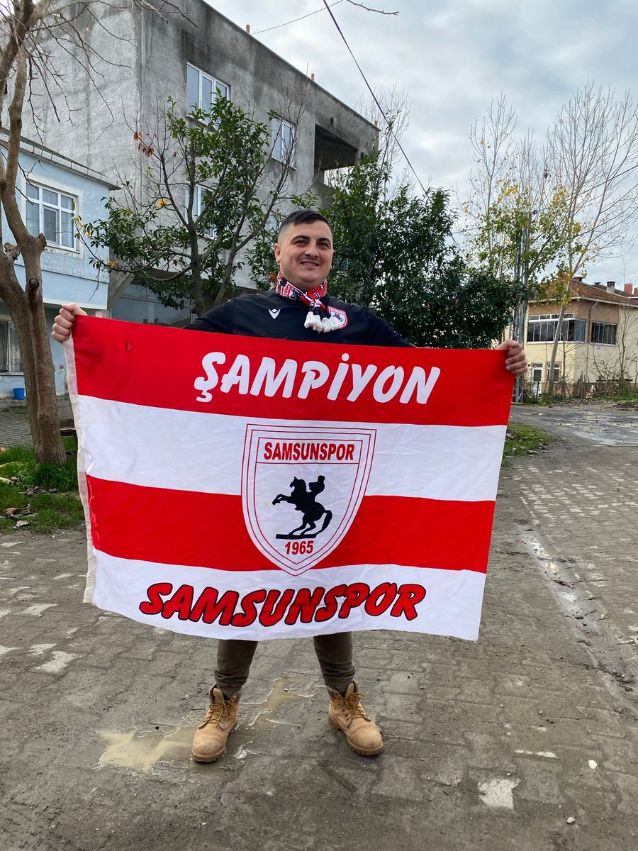 mit36919207's tweet photo. BUGÜN GÜNLERDEN SAMSUNSPOR
TELEFON YOK OTURMAK YOK ÇEKİRDEK YOK RAKİPTEYKEN ISLIK ATAKDAYKEN DESTEKK! https://t.co/Xj8dFvPum7
