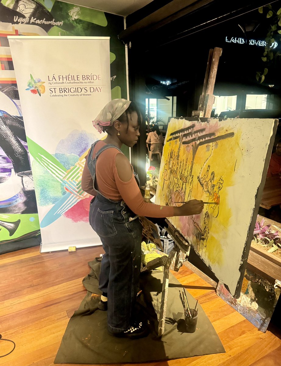 IrlEmbKenya's tweet photo. We were also joined by visual artists @JoyceKuria_42, Lamanda &amp; Fridah Ijai who captured their impressions of the evening in beautiful works to be displayed at the Irish Residence in Nairobi 🇰🇪🤝🇮🇪 https://t.co/HQugLRV8C1