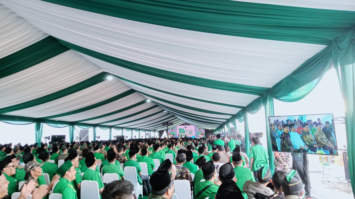 Alhamdulillah acaranya begitu sangat ramai, semoga berjalan dengan lancar dan sukses
#KongresXVIGPAnsor