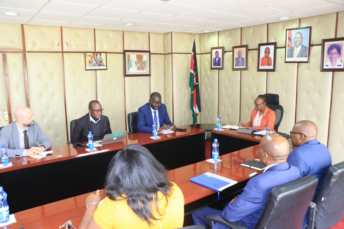 ACBF_Official's tweet photo. Successful meeting with Ms. Nancy Gathungu, Auditor General of the Republic of #Kenya. We presented the Enhancing #Leadership and #Governance in Public Finance Management (ELG-PFM) program. It will be implemented in #Ghana #Kenya #Nigeria #Senegal #Zimbabwe #ACBFinAction https://t.co/5xs4NW9zNB