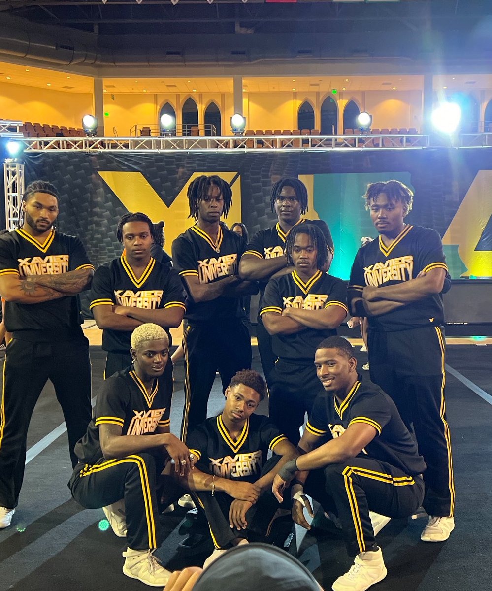 tspeed1022's tweet photo. @xula_cheer XULA_CHEER https://t.co/JCvEBAhlxf