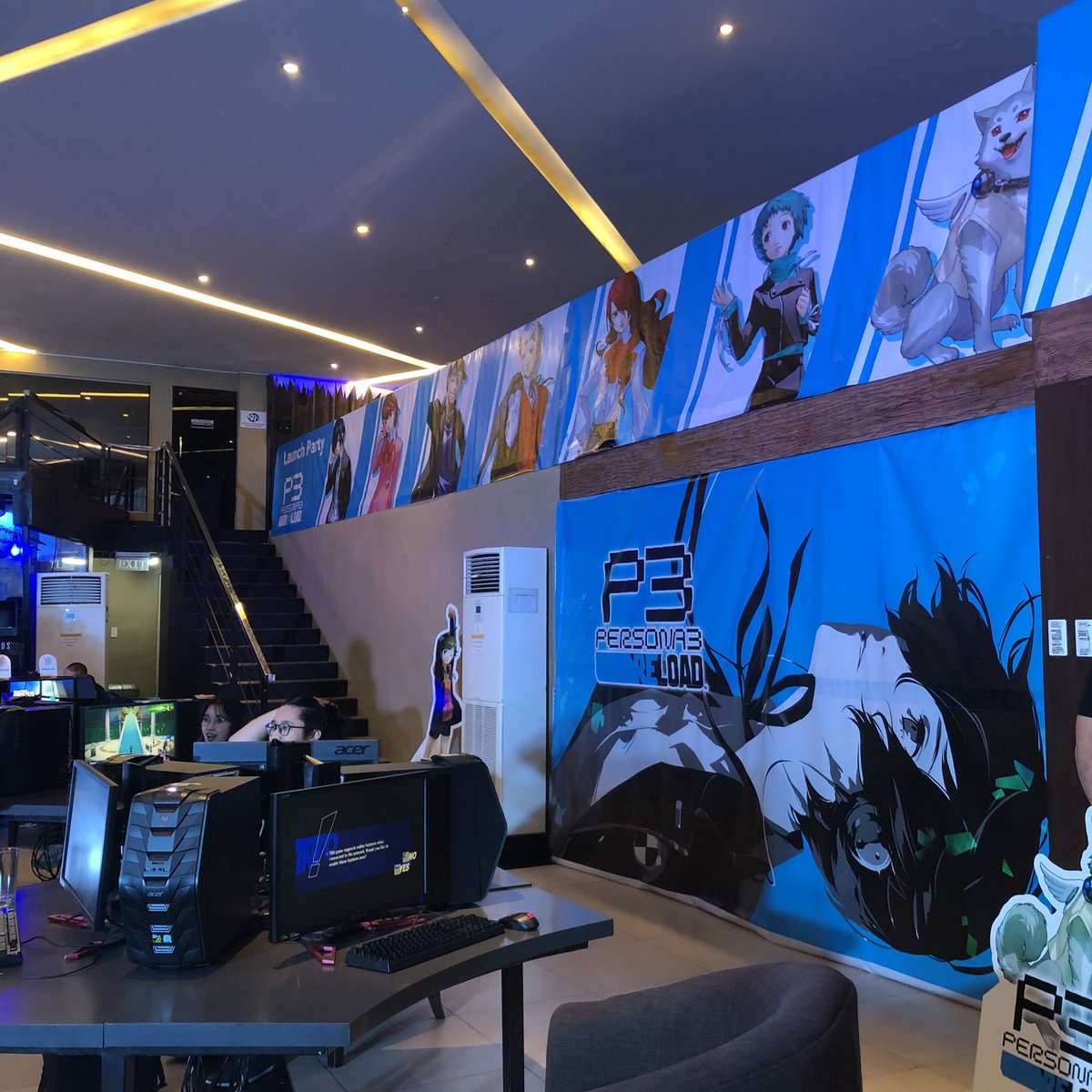 shushitweet's tweet photo. Going home from P3R Launch event!! Thank you so much for the opportunity!!! It feels super nice #PersonaSea #AtlusSea https://t.co/snwYfVbrrS
