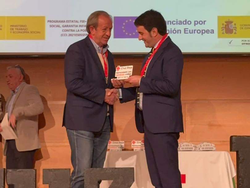 ACTO DE RECONOCIMIENTO A EMPRESAS POR PARTE DE CRUZ ROJA, EN IFEJA, JAÉN

Cruz Roja ha reconocido a empresas ejemplares por su participación activa en el plan de empleabilidad, un proyecto diseñado para abrir puertas y crear oportunidades para aquellos en busca de un futuro mejor