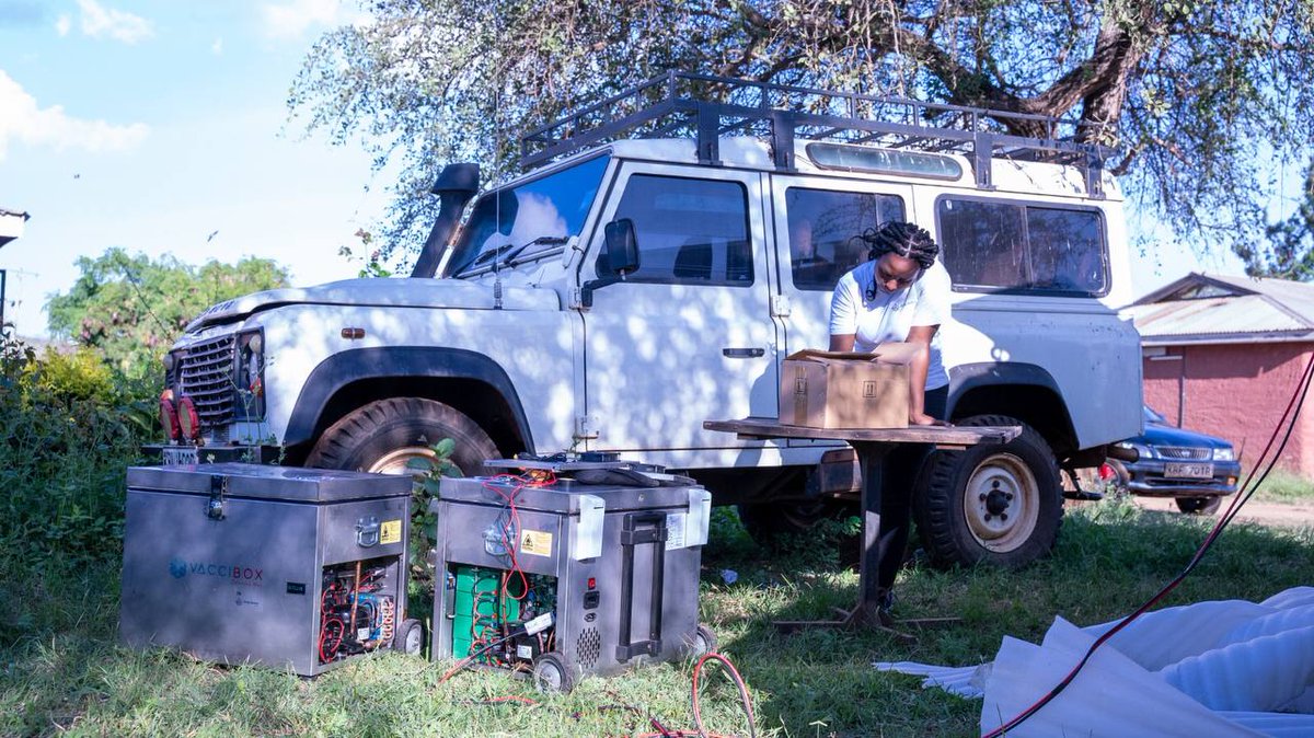 AccessDrop's tweet photo. Racing to inoculate livestock across Kajiado's roughest terrain, our crew is BLITZING through ranches &amp; pastures! We're JAMMING sturdy Vacciboxes to the BRIM, protecting herds from disease. Stay tuned as we put these unstoppable vaccine containers to the TEST! 🥵⏱ #VaxToTheMax https://t.co/synkER8srl