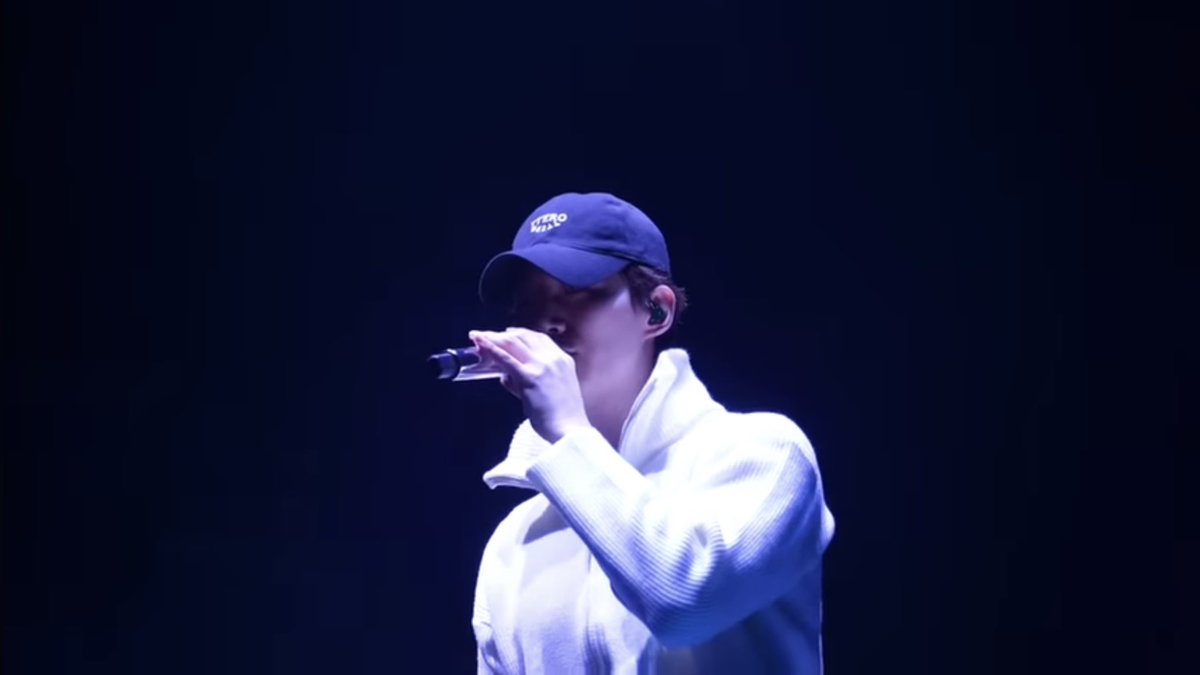ttero_official's tweet photo. 이준호님의 이번 '다시만나는 날' consert Vlog에 테르오 볼캡이 또 다시..!❤️‍🔥
잊프님들의 문의와 요청이 많아서 조심스럽게 게시합니다 :)

구매를 원하신다면 ‘원해요’ 댓글을 남겨주시고 많은 잊프님들께도 닿을 수 있도록 리트윗 부탁드립니다👼🏻
#이준호#leejunho#다시만나는날#준호 https://t.co/gmtJtrg0SK