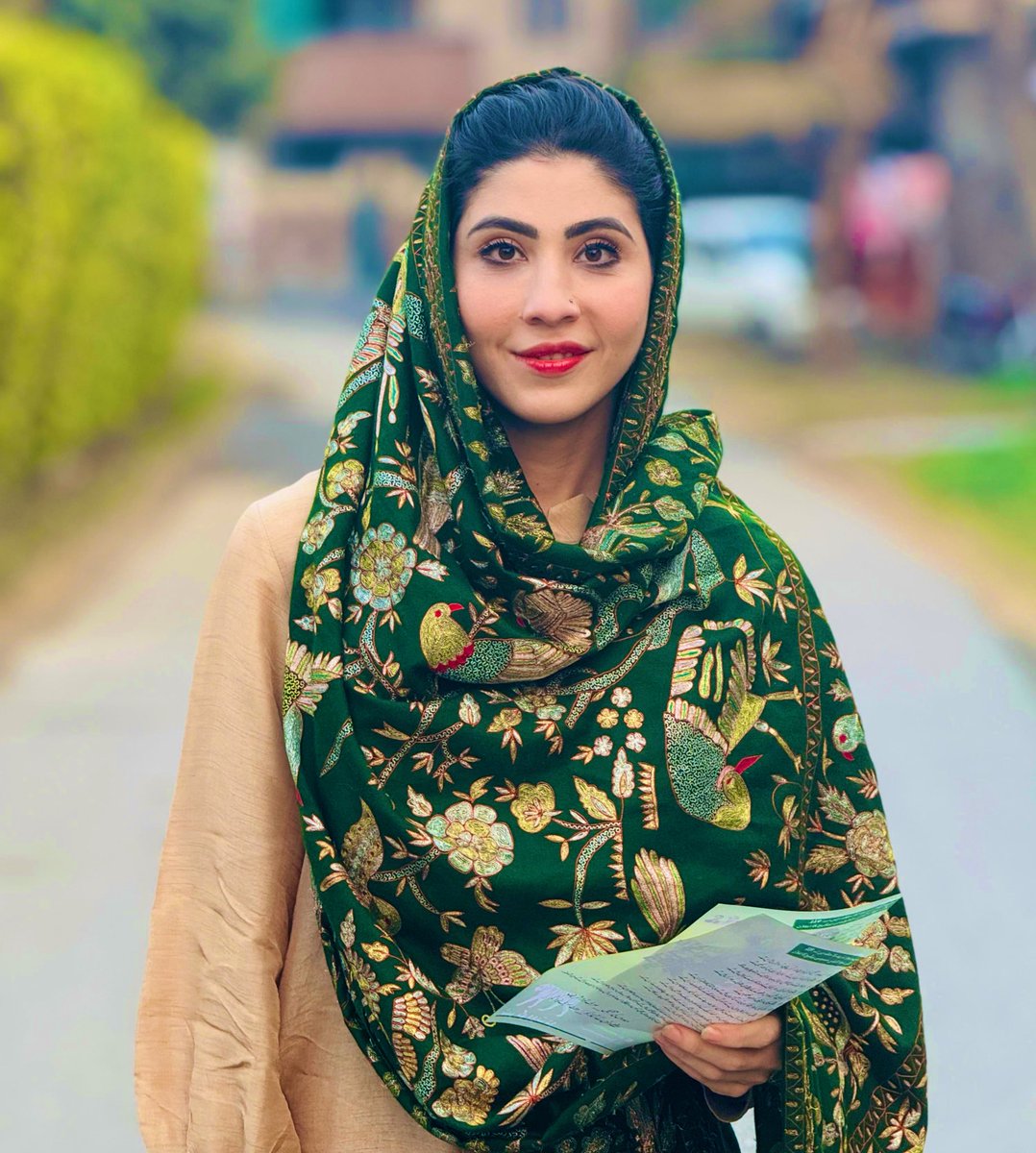 جمعہ مبارک! سب جمعہ کی نماز میں نواز شریف کی جیت کیلئے دعائیں کریں کیونکہ ملک کی تقدیر صرف نواز شریف ہی بدل سکتے ہیں 🤲🏻